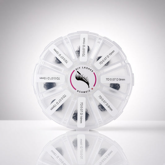 Wimpernverlängerung Schweiz, wimpernshop schweiz, lashes shop schweiz, Premade Fans, Premade Volume Fans, Volume Lashes, Mega Volume Lashes, Premade Lashes, Volumen Wimpern, Wimpernextensions, Lash Extensions, Lash Fans, Volumen Fans, Premade Fans Schweiz, Lashstylistin, Lash Artist, Wimpernfächer, professionelle Wimpernverlängerung, sonary chau 